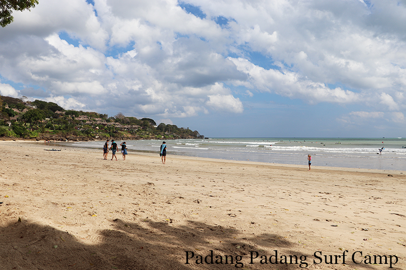 Beginners surf lessons at Jimbaran beach, Bali • Bali Surf Report