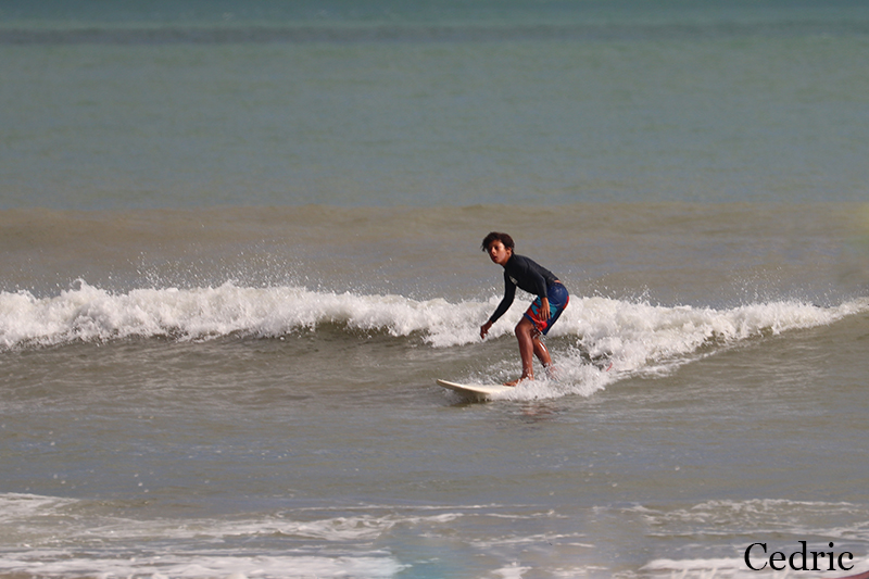 Beginners surf lessons at Jimbaran beach, Bali • Bali Surf Report